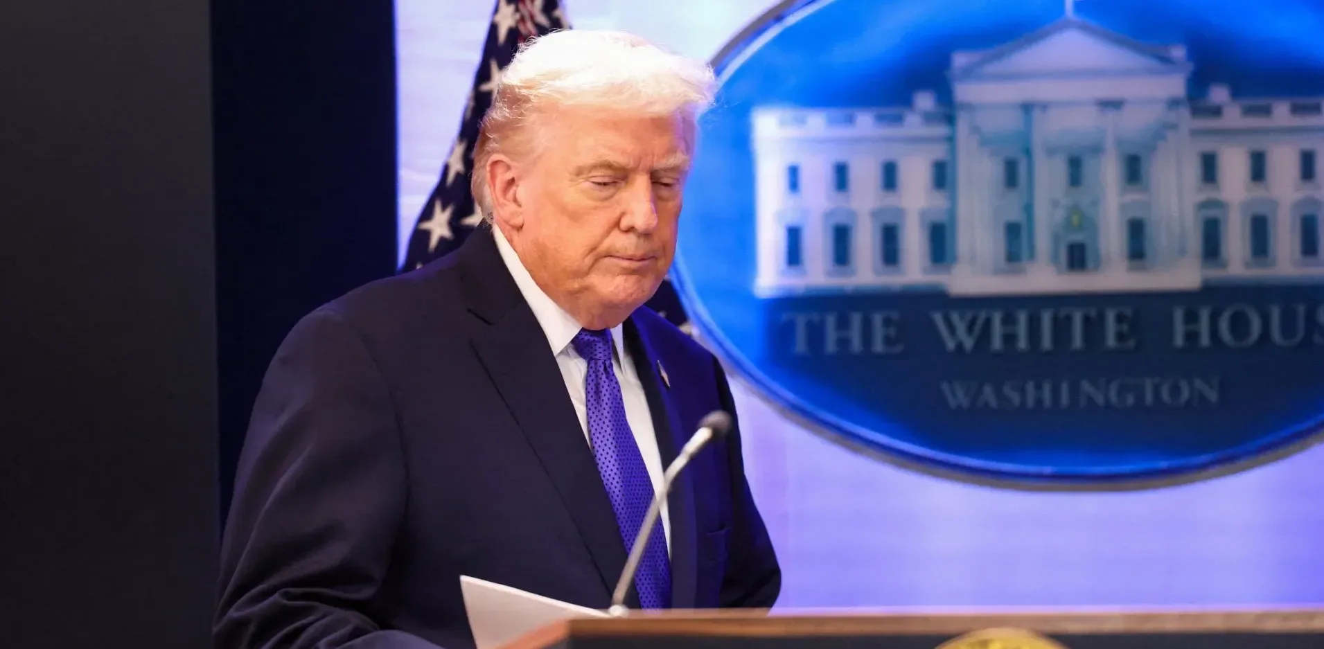 Вы сейчас просматриваете Трамп запроваджує глобальний тариф 10% у відповідь на рішення суду