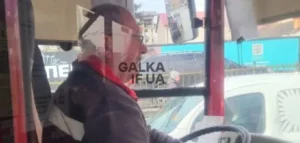 Подробнее о статье Водій автобуса врятував жінку в Івано-Франківську