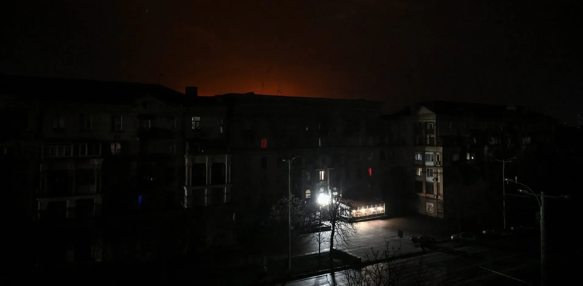 Подробнее о статье Відновлення електропостачання в Одесі: фахівці працюють над ліквідацією наслідків атак