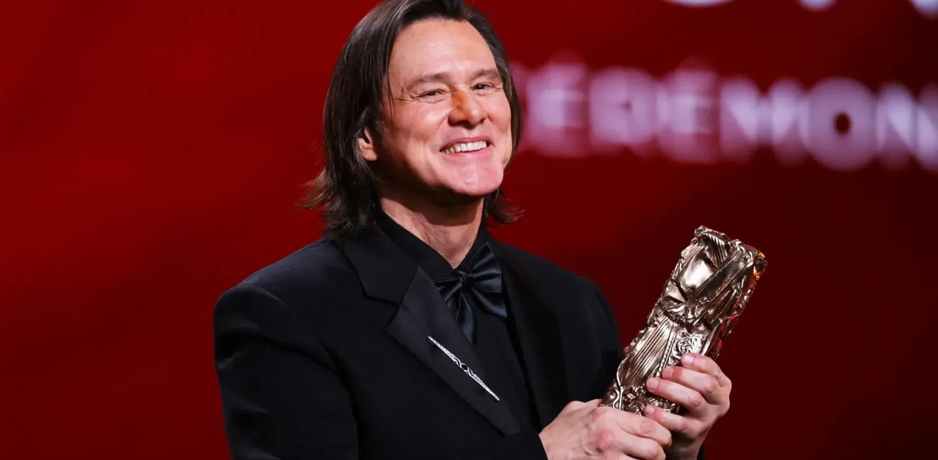 Подробнее о статье Джим Керрі отримав премію Сезар