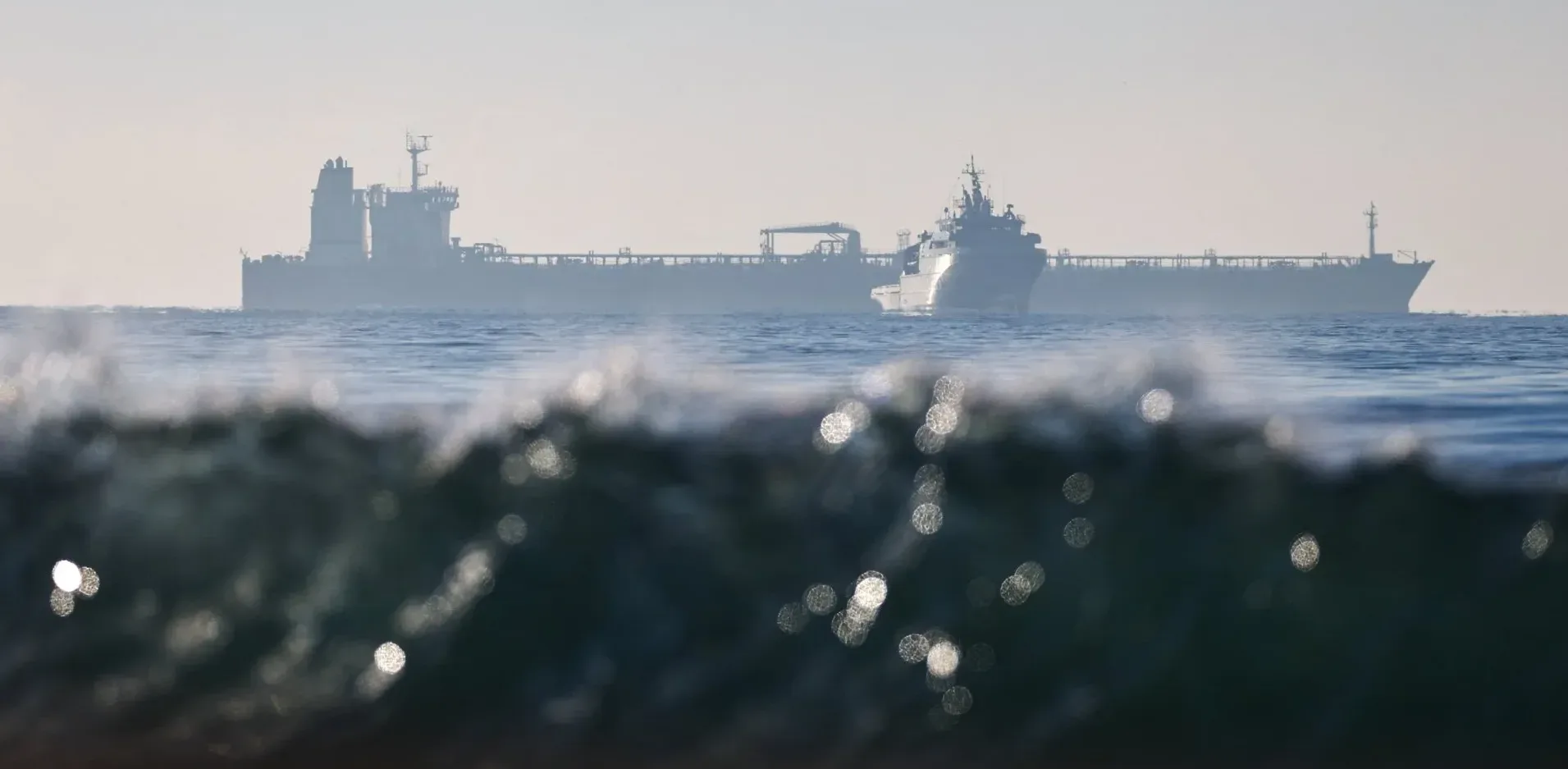 Подробнее о статье Греція та Мальта закликають відстрочити запровадження повних обмежень на морські перевезення російської нафти