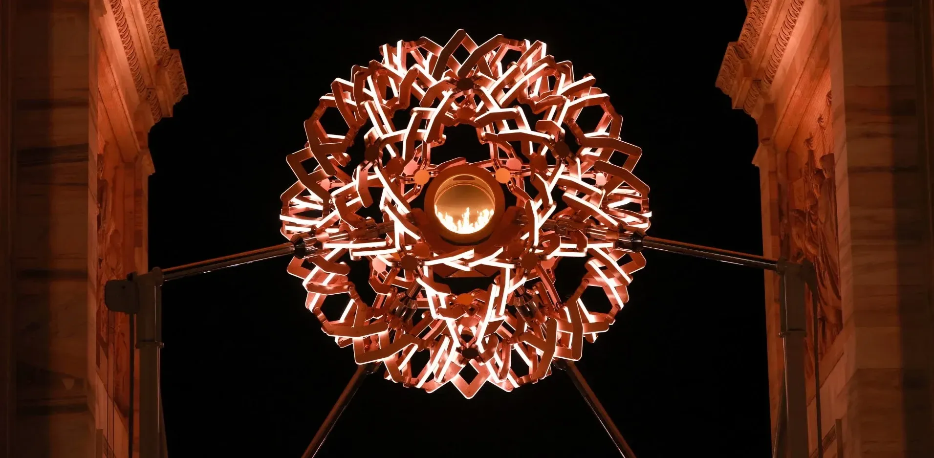 Подробнее о статье Трансляція Церемонії Закриття Олімпіади-2026: Де та Коли Дивитись