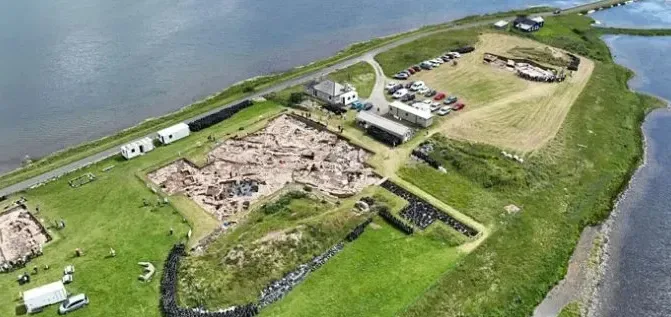 Подробнее о статье Невідома споруда на мисі Бродгар: Нове відкриття в Шотландії
