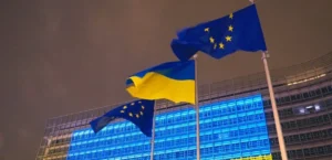 Подробнее о статье Європейські інституції засвітили прапор України