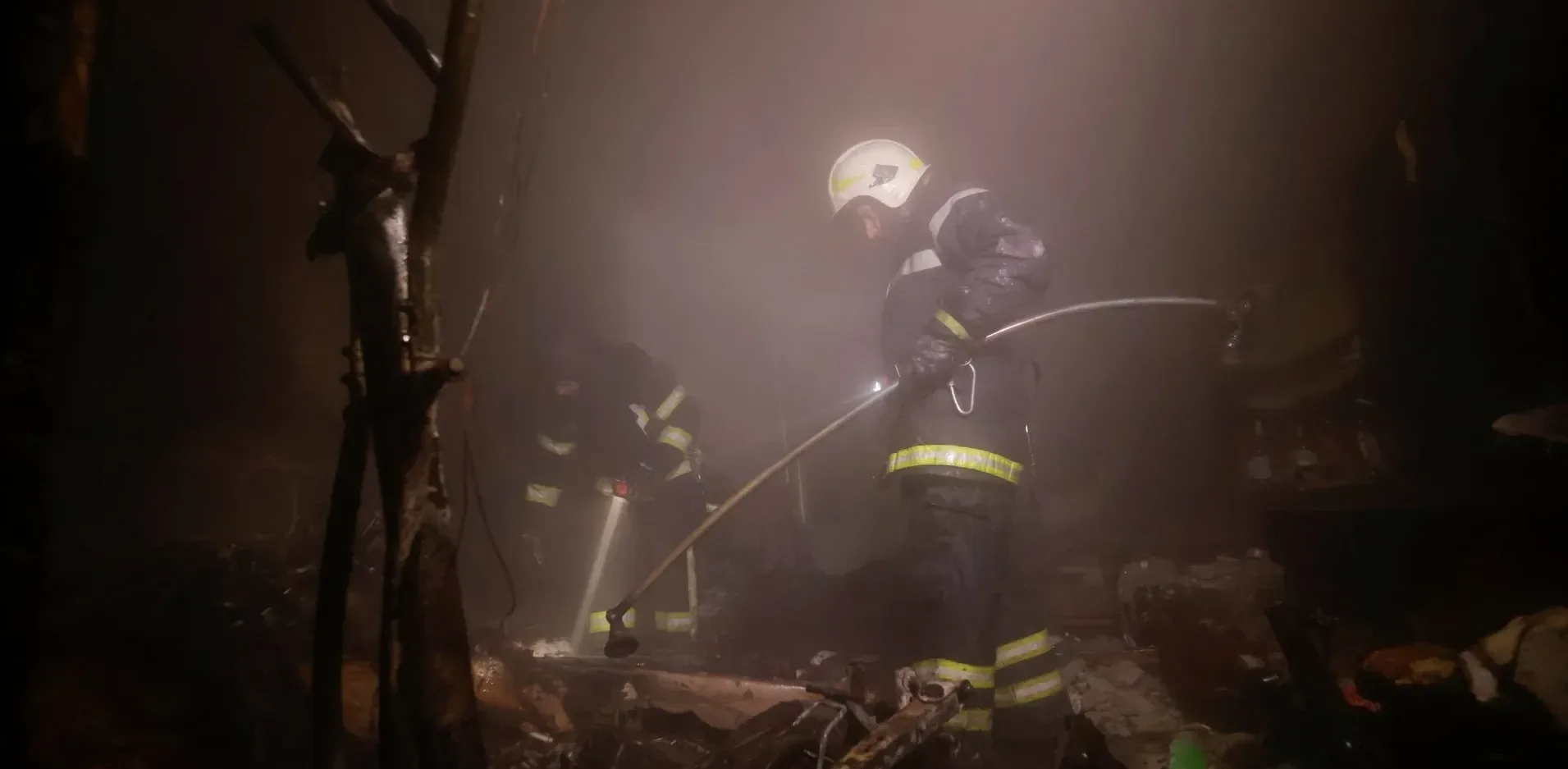 Подробнее о статье У Харкові завдано ракетного удару: пошкоджені транспортні засоби та житлові будинки