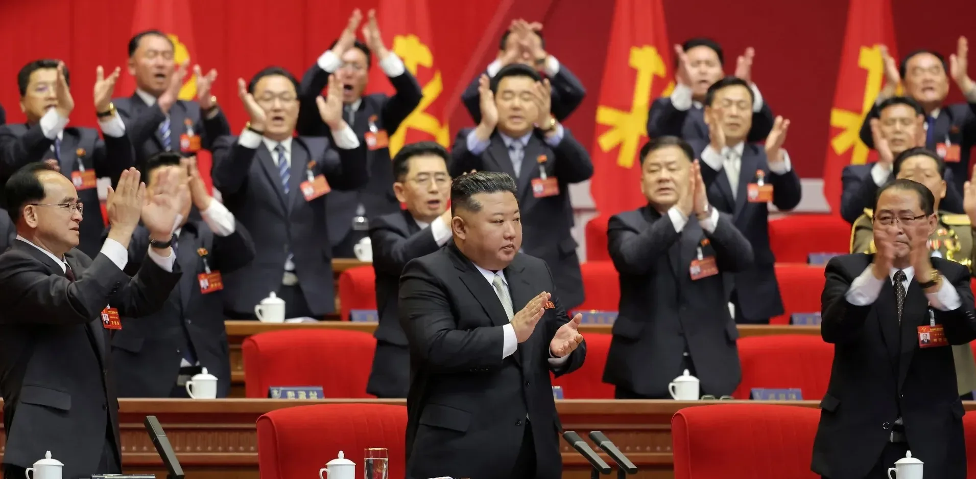 Подробнее о статье Кім Чен Ин зміцнив лідерські повноваження на партійному з’їзді в КНДР