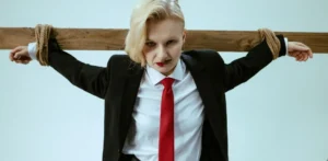 Подробнее о статье Вистава ‘Орландо’: Адаптація Вірджинії Вулф у Києві