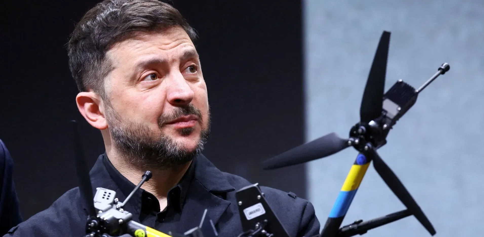 Подробнее о статье Двосторонній тиск на Україну: Вимога виходу з Донбасу в переговорах про завершення війни