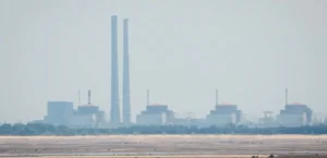 Подробнее о статье Запорізька АЕС працює в режимі однієї лінії електропередачі, що створює ризики