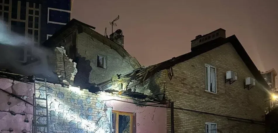 Подробнее о статье В Києві наслідки масованого російського удару
