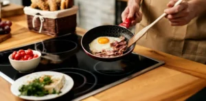 Подробнее о статье Олія чи смалець: На чому безпечніше та корисніше смажити?