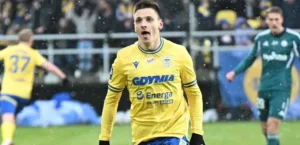 Подробнее о статье Назарій Русин забив вирішальний гол у матчі польського чемпіонату