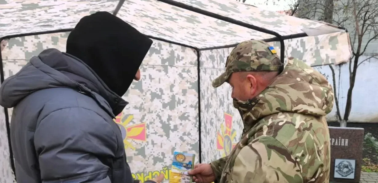 Подробнее о статье У Луцьку затримано чоловіка, який відкрив вогонь по військовослужбовцям ТЦК