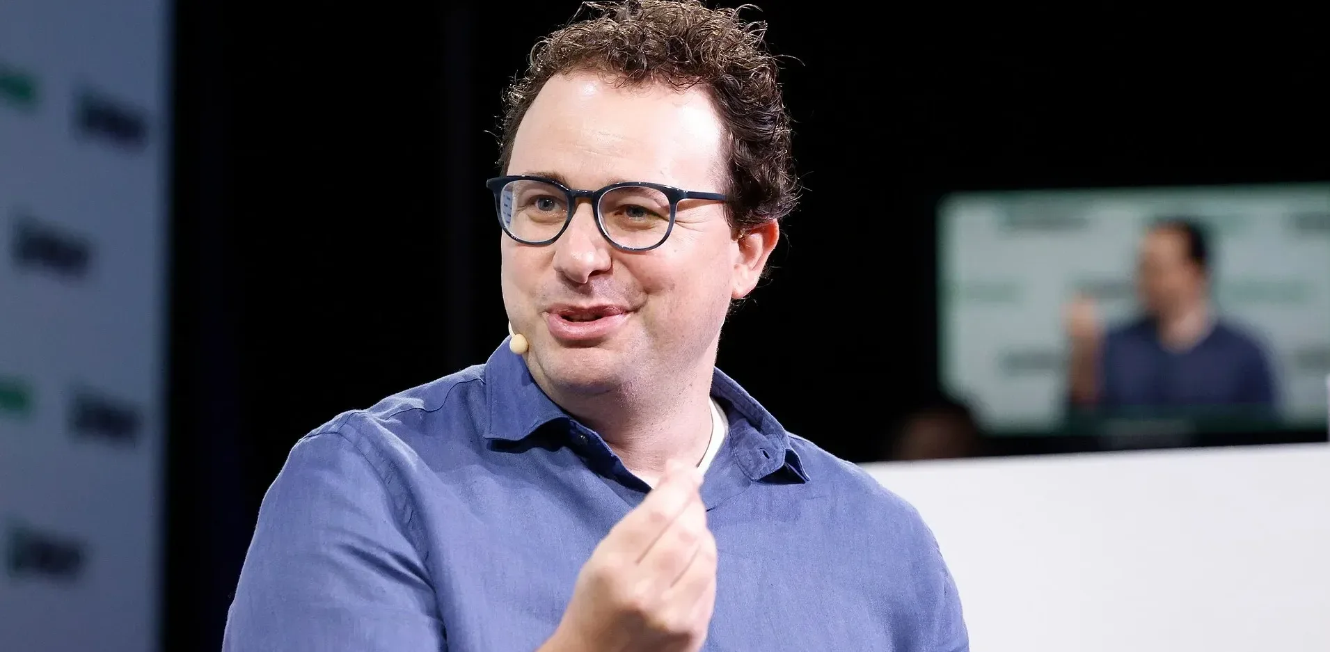 Подробнее о статье Китайські компанії звинувачені в крадіжці даних з Claude