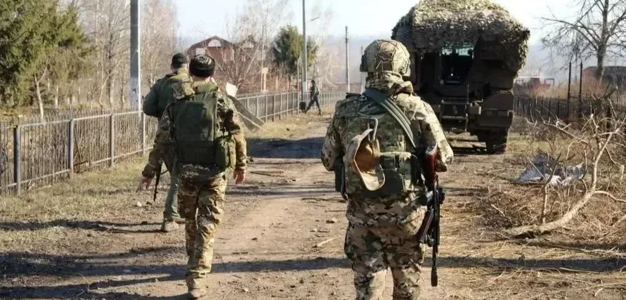 Подробнее о статье Колишні російські солдати розповіли про тортури та страти в армії РФ