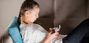 Подробнее о статье Штучний інтелект та підлітки: нові зв’язки