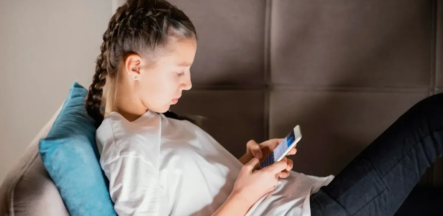 Подробнее о статье Штучний інтелект та підлітки: нові зв’язки