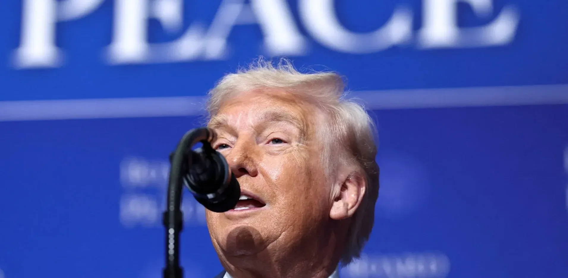 Подробнее о статье Перша зустріч Ради миру: Трамп виступив з критикою та оголосив про допомогу Газу