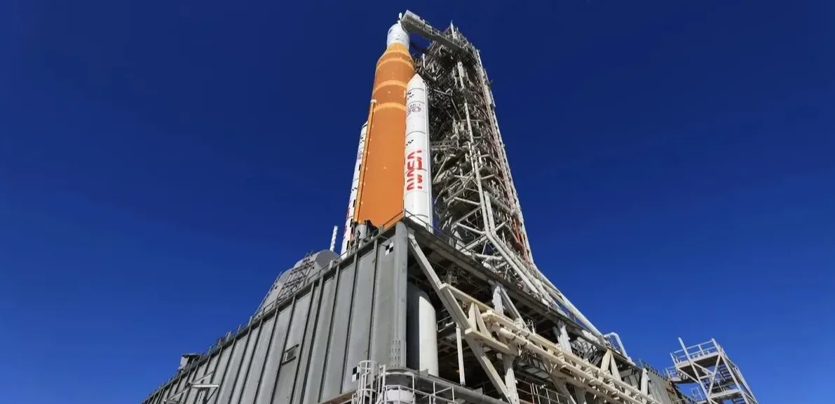 Подробнее о статье Затримка з місією Artemis 2: NASA відтермінує запуск через технічні проблеми