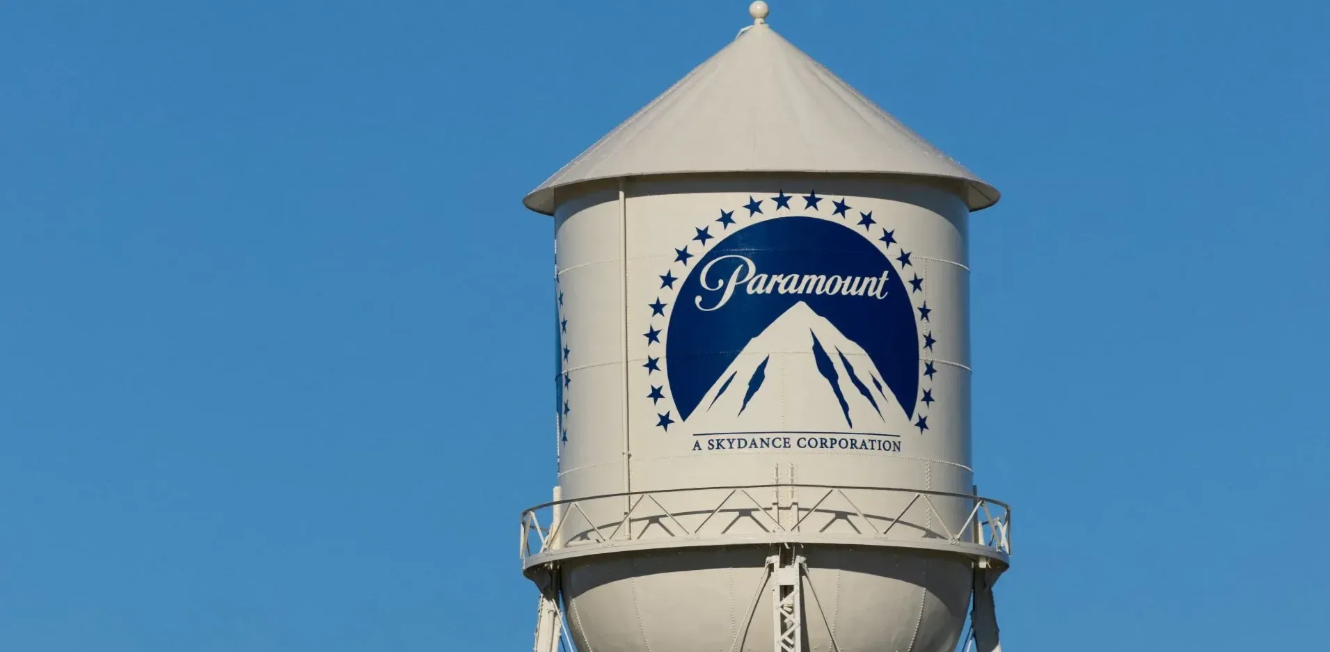 Вы сейчас просматриваете Paramount уклала угоду про поглинання Warner Bros. на $110 млрд