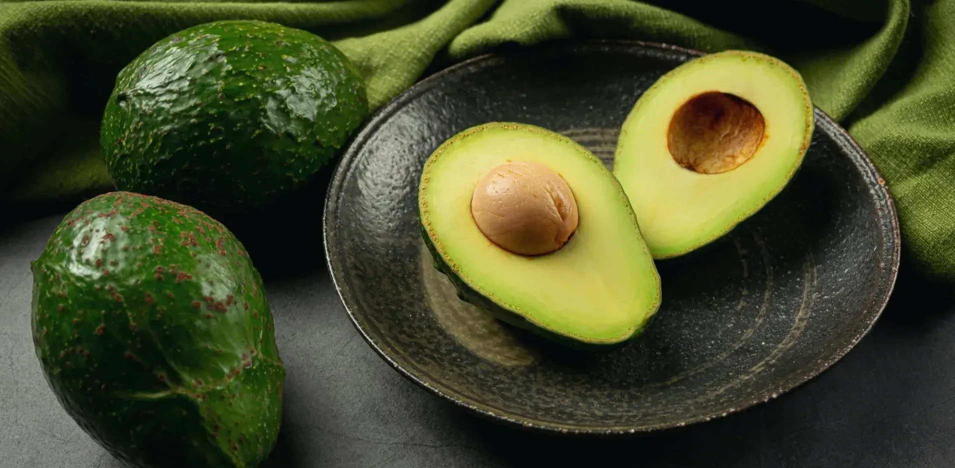 Подробнее о статье Щоденне вживання авокадо: користь для здоров’я