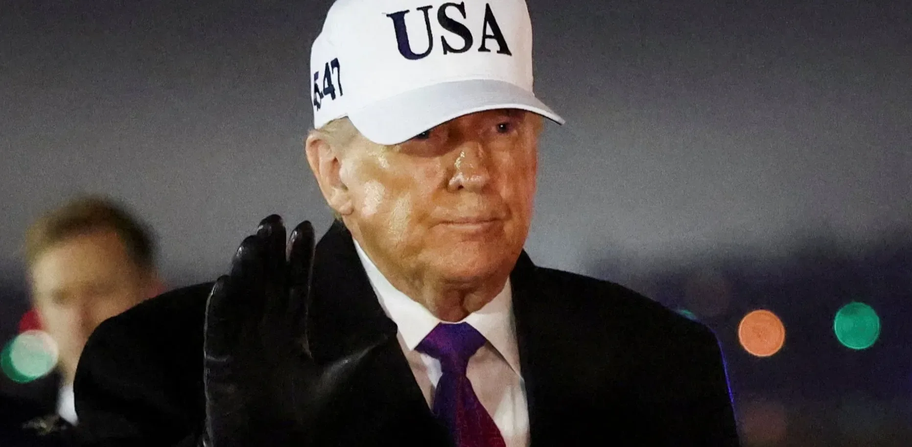 Подробнее о статье Удари США та Ізраїлю в Ірані: Трамп заявив про ліквідацію лідерів