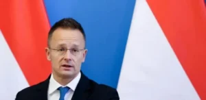 Подробнее о статье Сіярто звинуватив Зеленського у брехні щодо угорської делегації