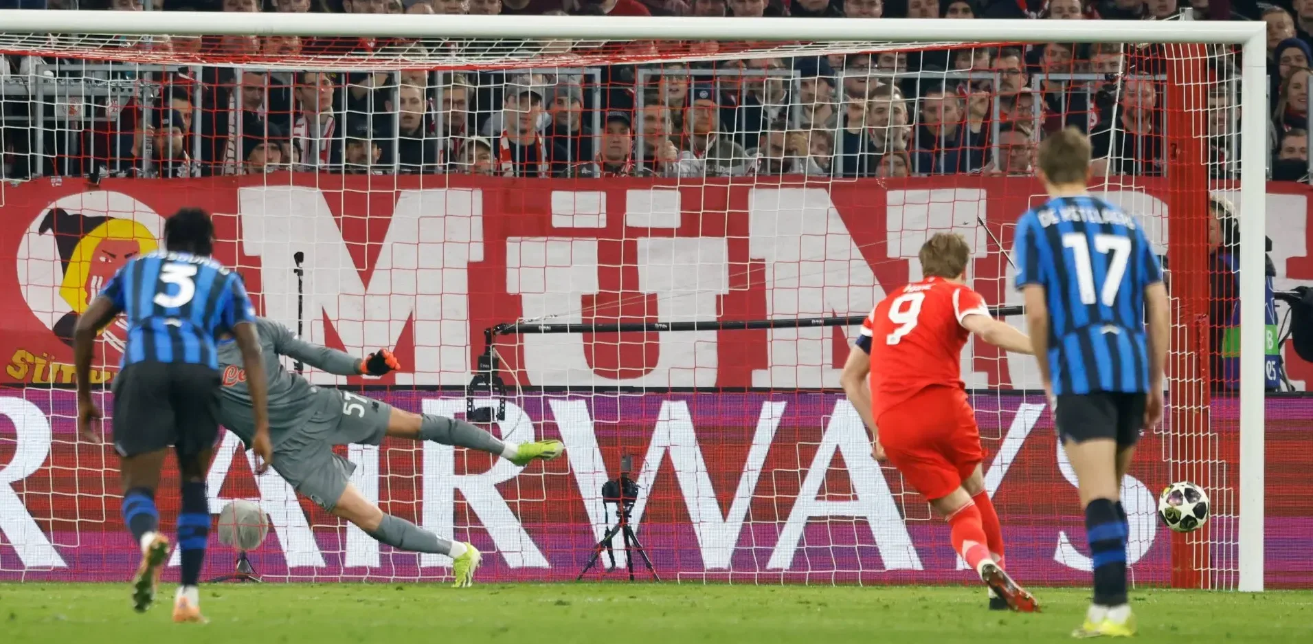 Подробнее о статье Баварія — Аталанта: Онлайн-трансляція та огляд матчу ЛЧ