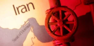 Подробнее о статье Іран закриває Ормузьку протоку: загроза обстрілів суден