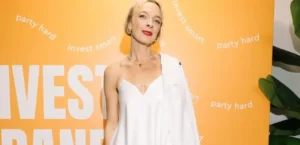 Подробнее о статье Дубай під обстрілом: Телеведуча розповіла про ситуацію