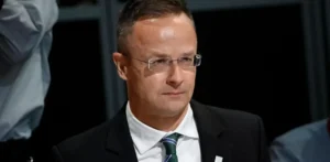 Подробнее о статье Сійярто стверджує, що зупинка нафтопроводу Дружба – це «замах на Угорщину»