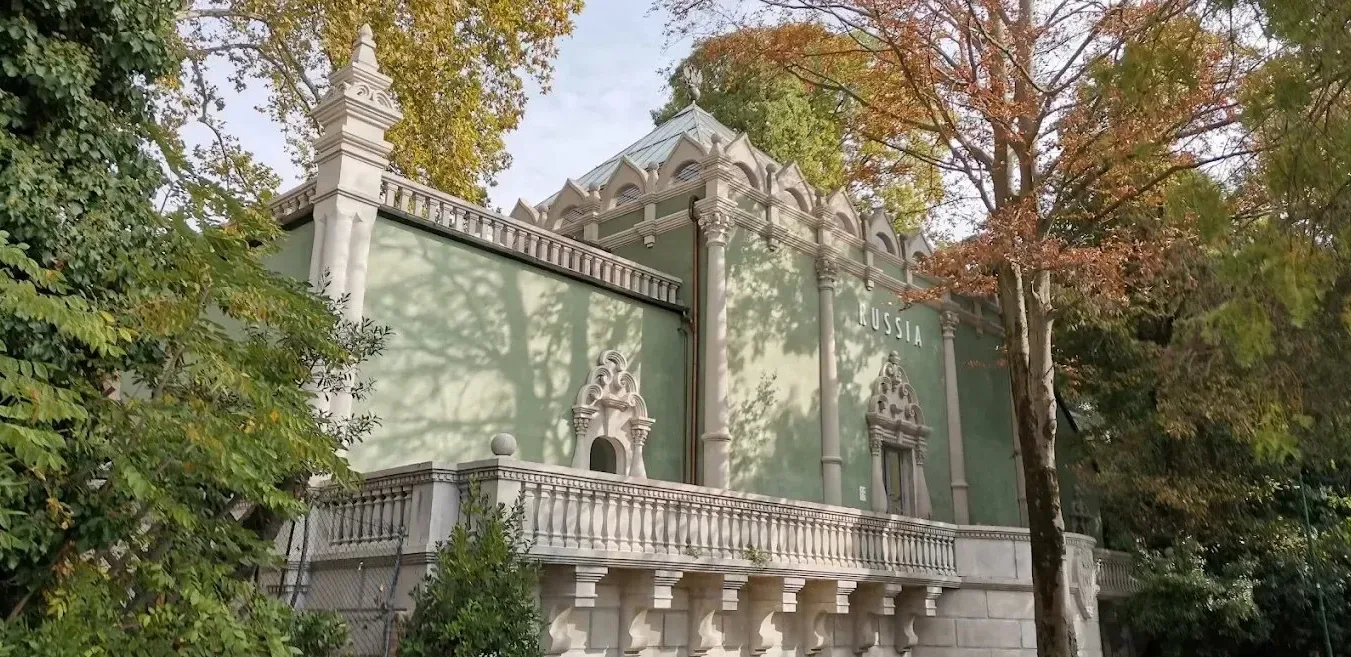 Подробнее о статье Європейський парламент виступає проти участі Росії у бієнале