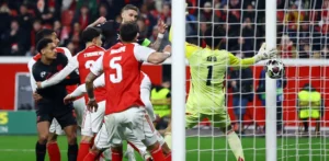 Подробнее о статье Баєр проти Арсенала: Онлайн розгром у 1/8 фіналу ЛЧ