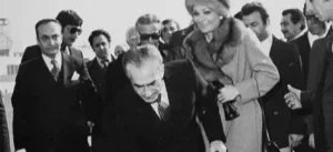 Подробнее о статье Іран: Перетворення та відхід шахівського режиму