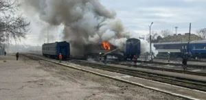 Подробнее о статье Російські атаки на українську залізницю: нові події в Миколаєві та Криворізькому