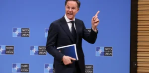 Подробнее о статье Сумніви в ефективності Марка Рютте у відносинах з Трампом