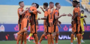 Подробнее о статье Шахтар розгромив АЗ Алкмар у чвертьфіналі Ліги конференцій