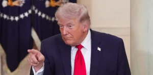 Подробнее о статье Трамп вимагає від Ірану відкрити Ормузьку протоку за 48 годин