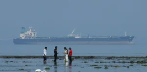 Подробнее о статье Трамп може продовжити пом’якшення санкцій щодо російської нафти