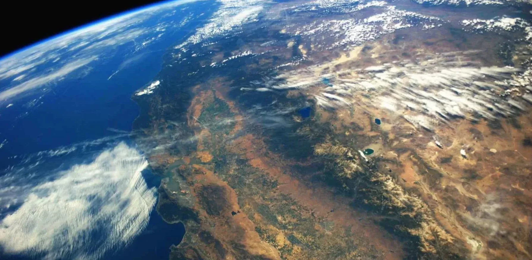 Подробнее о статье Відкриття нової тектонічної плити під Каліфорнією