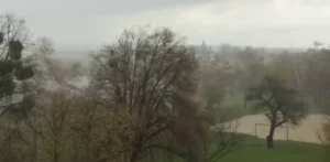 Подробнее о статье Негода в Україні: град та сильний вітер у Рівному і Луцьку