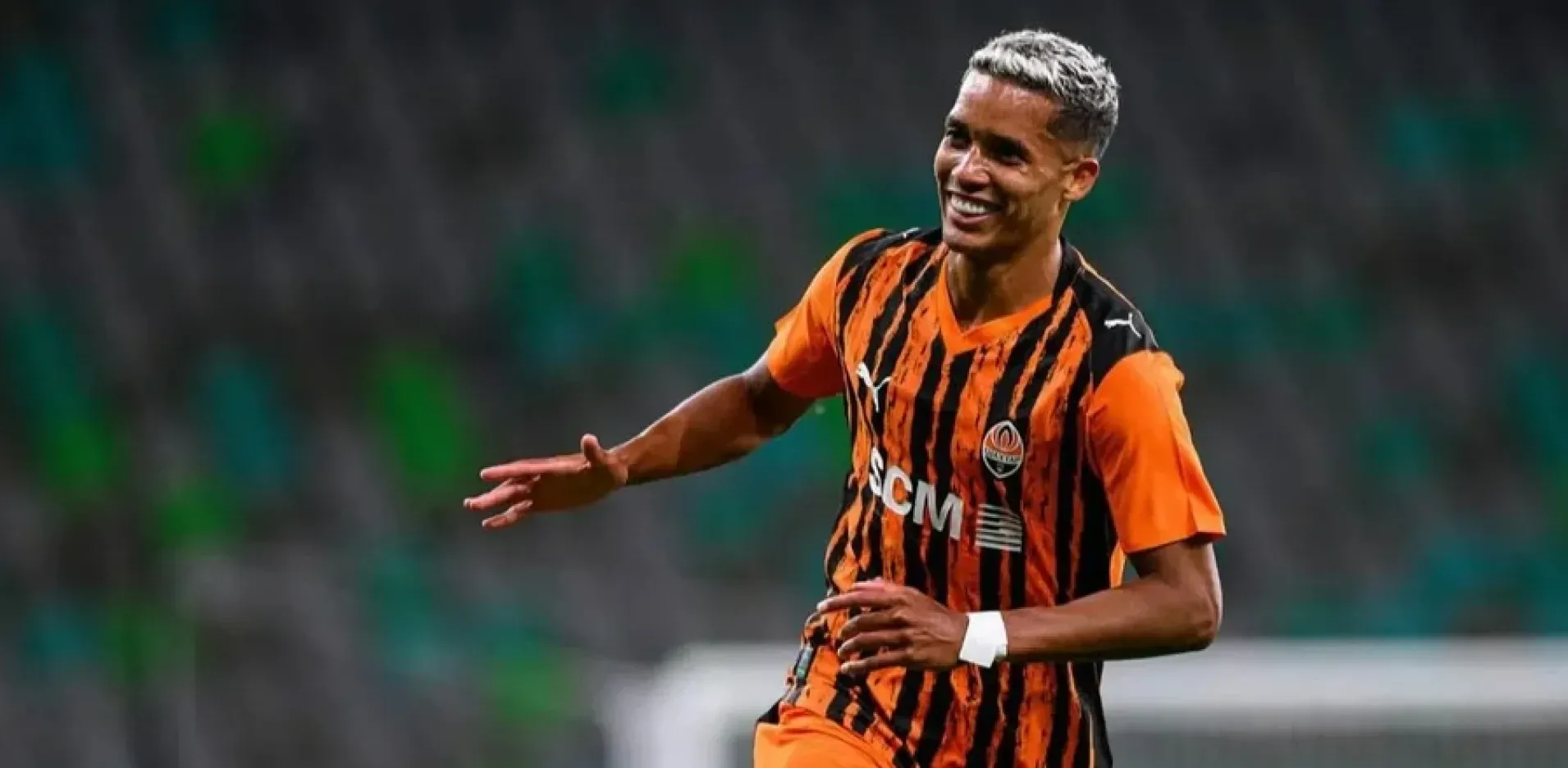 Подробнее о статье Бразильський футболіст Педріньйо готовий виступати за Україну