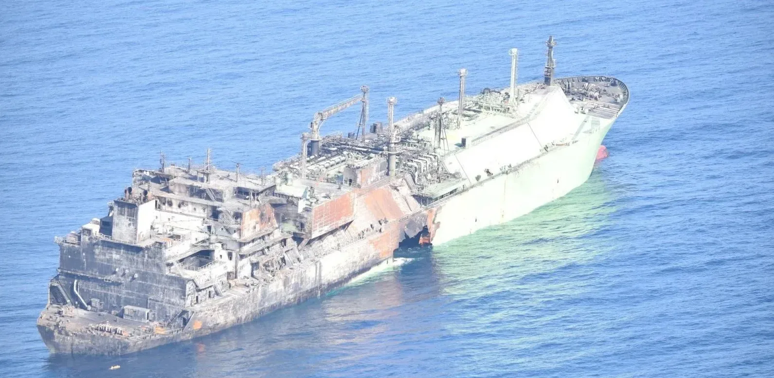 Подробнее о статье Невдала спроба буксирування танкера Arctic Metagaz до Лівії