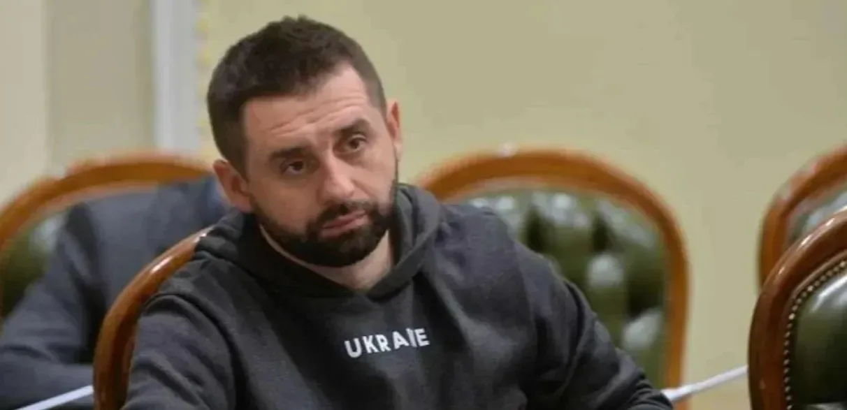 Подробнее о статье Засідання фракції Слуга народу: обговорення міжнародних зобов’язань