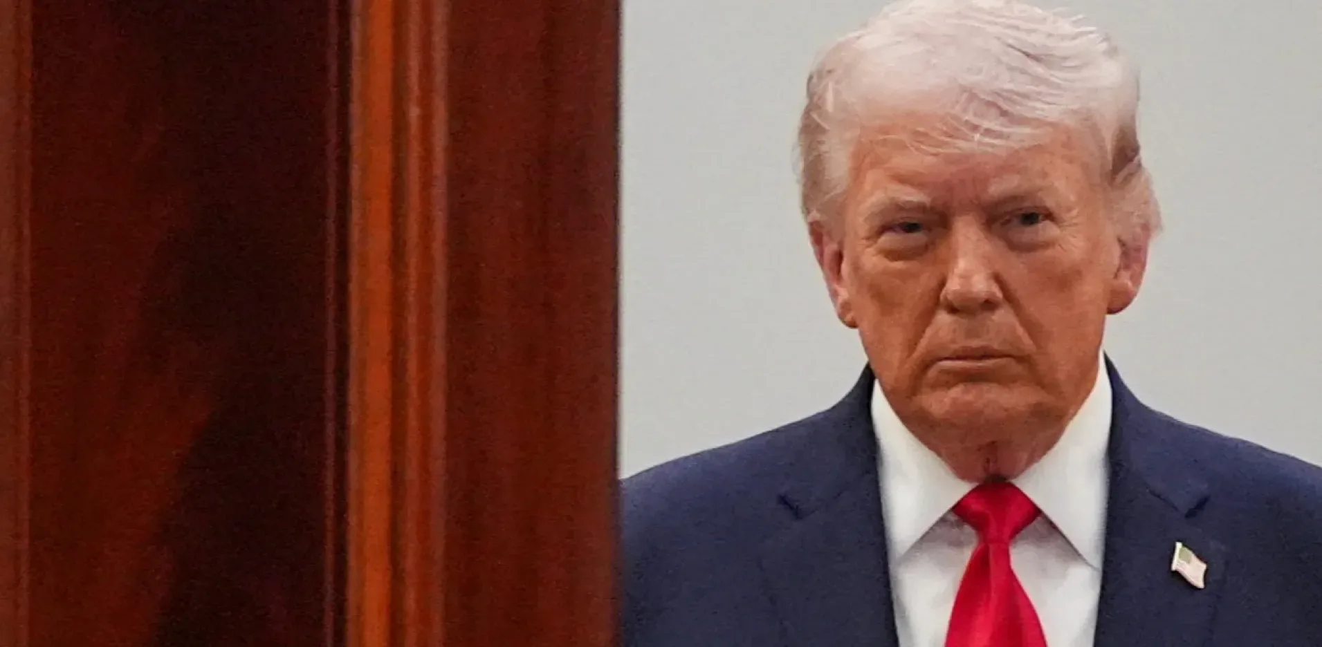 Подробнее о статье Трамп: Збиття літака не вплине на переговори з Іраном