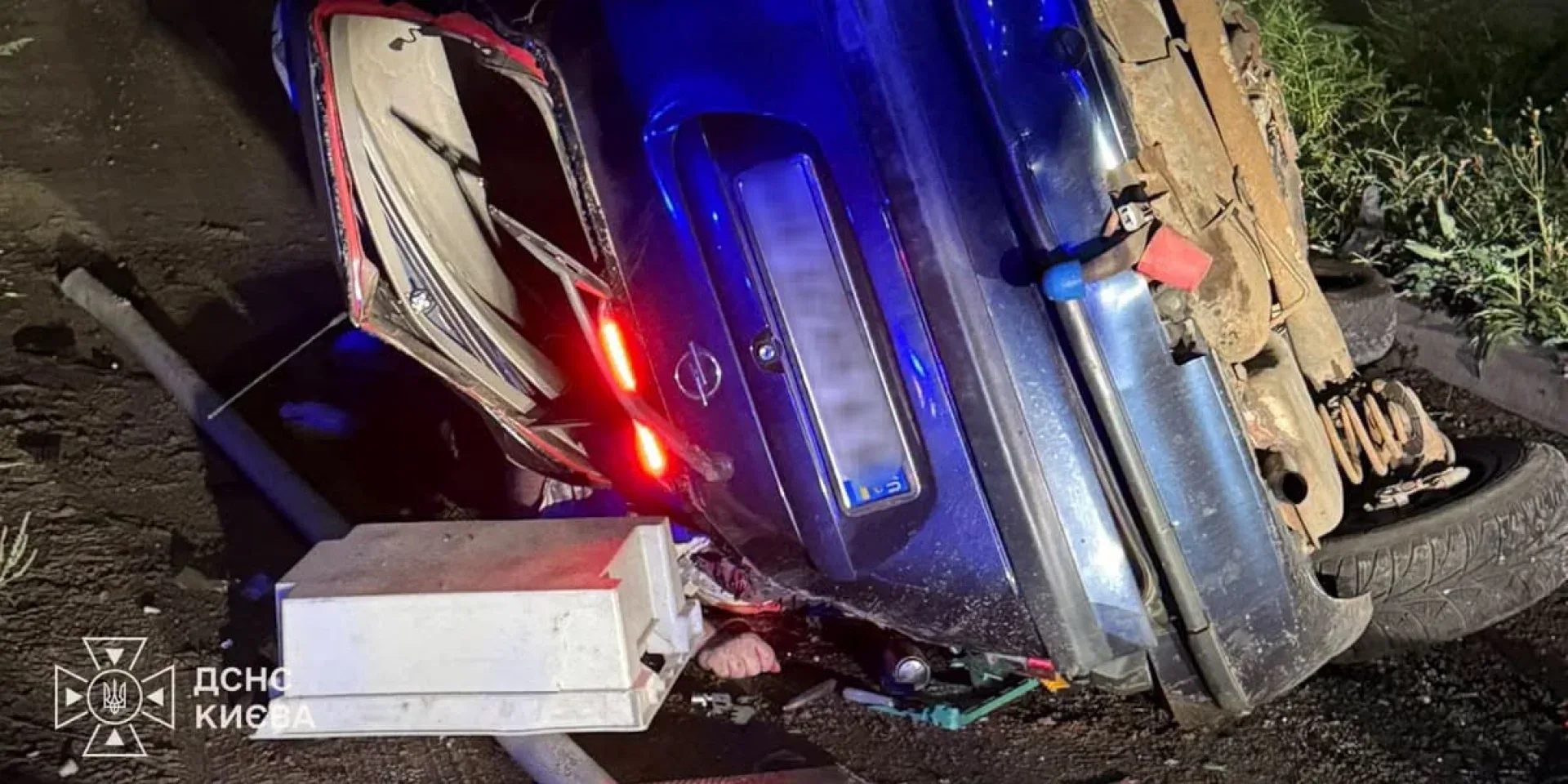 Подробнее о статье У Голосіївському районі Києва авто впало з мосту: водій загинув