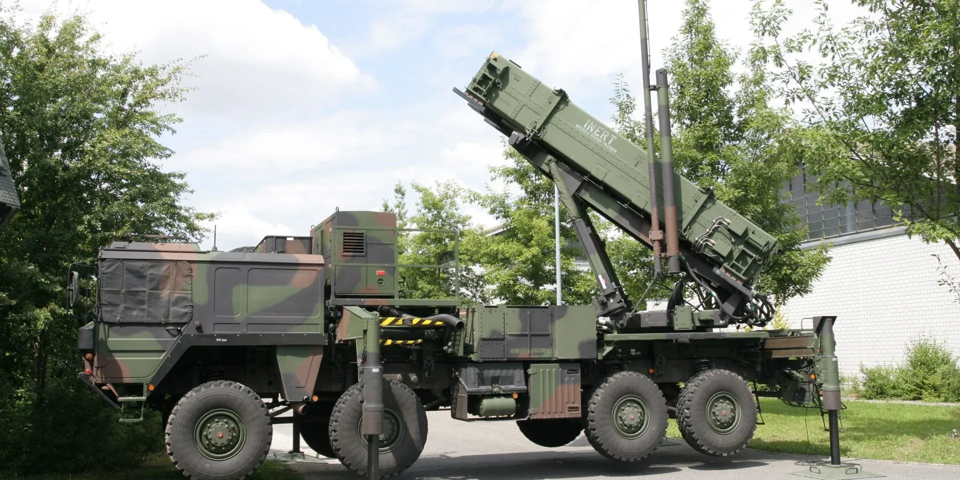 Подробнее о статье США місяць розглядали передачу 10 старих ракет Patriot Україні