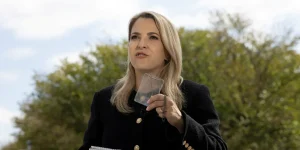 Подробнее о статье CNN, Politico та MS NOW позиваються до Трампа