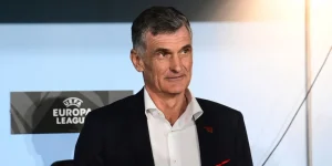 Подробнее о статье Олімпіакос несподівано звільнив Хосе Луїса Менділібара