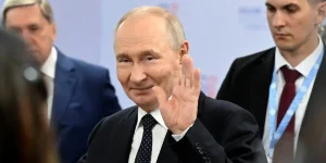Подробнее о статье Як російські олігархи фінансують війну проти України